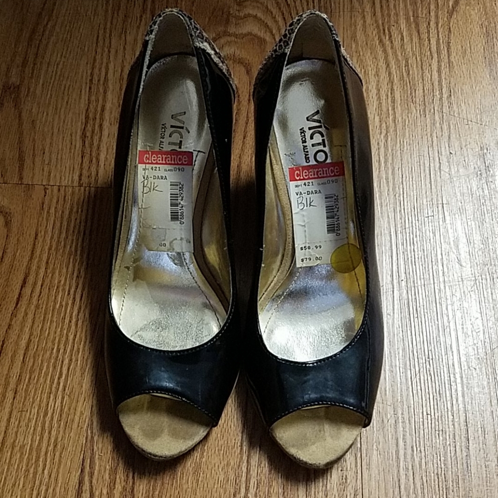 Victor Alfaro Shoes - Picture 2 of 5